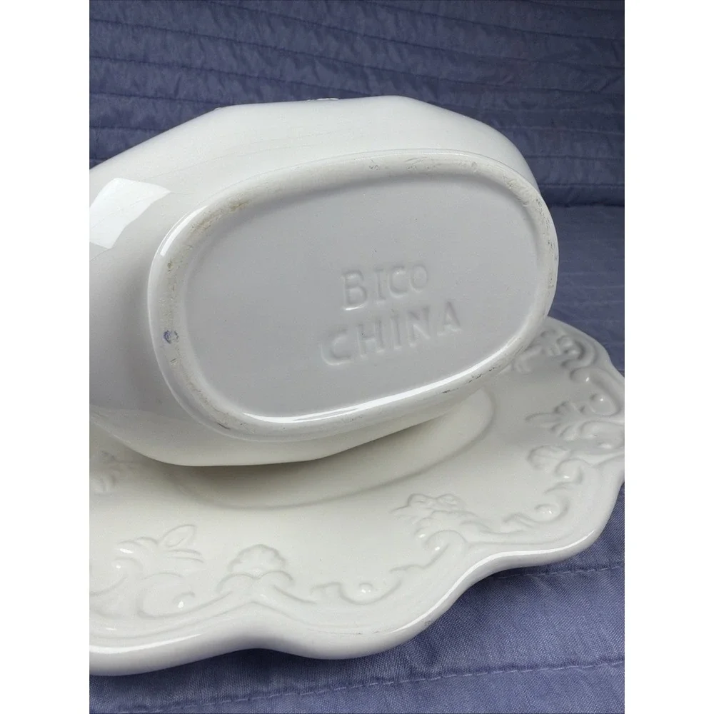 BICO White Ceramic Gravy Boat w/ Underplate Embossed Serving Dish Set